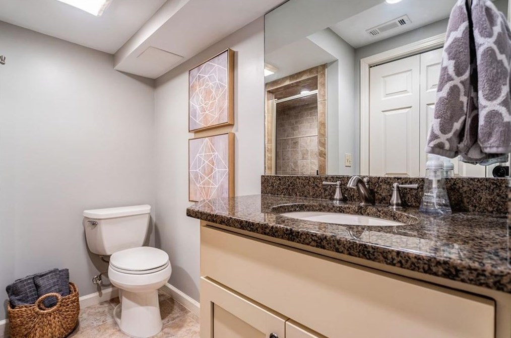 1987 Silvastone Dr, Atlanta GA 30345-3737 exterior