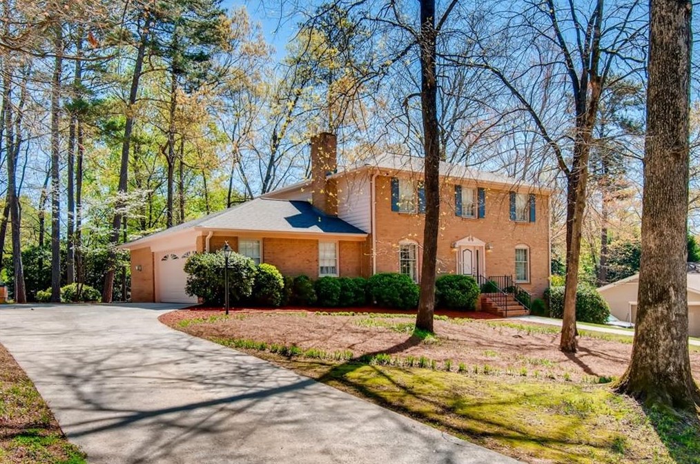 5453 Peachtree Rd, Atlanta GA  30338-3131 exterior