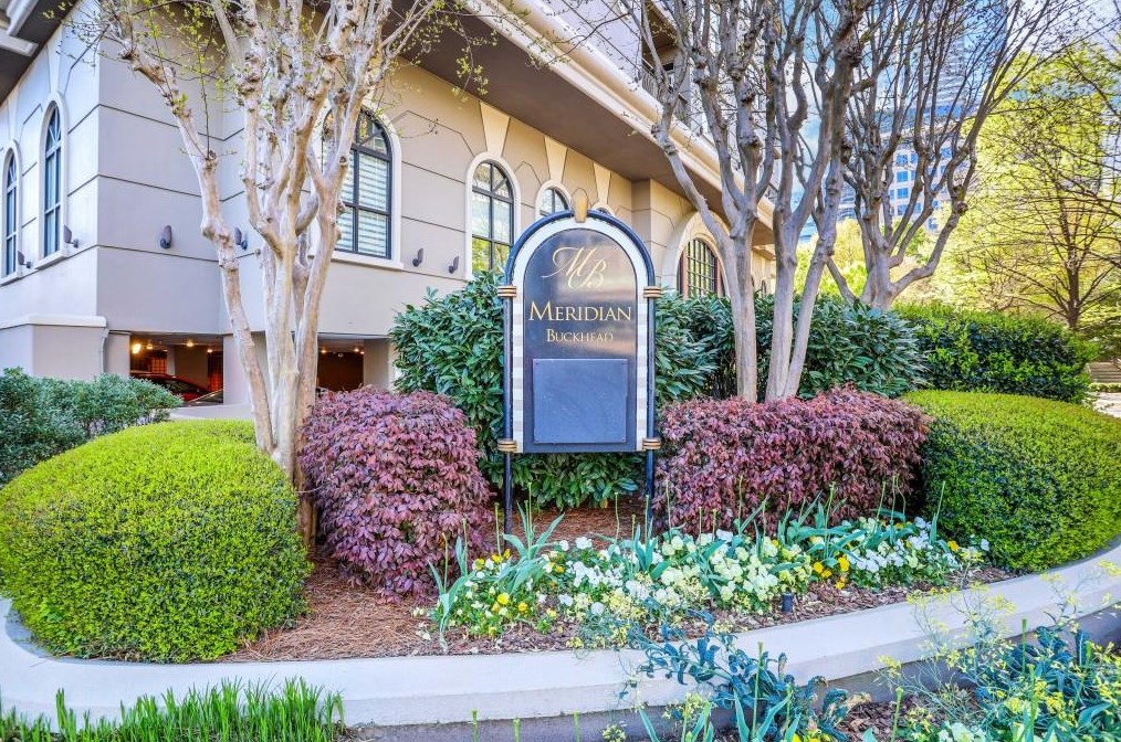 3334 Peachtree Rd, Atlanta GA  30326-6801 exterior