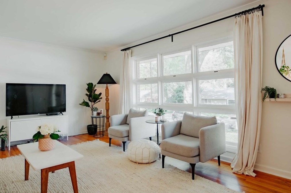 2150 Rando Ln, Atlanta GA 30318-1926 exterior