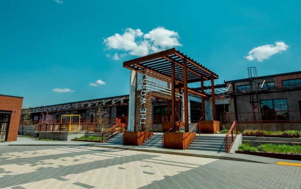 2150 Rando Ln, Atlanta GA 30318-1926 exterior