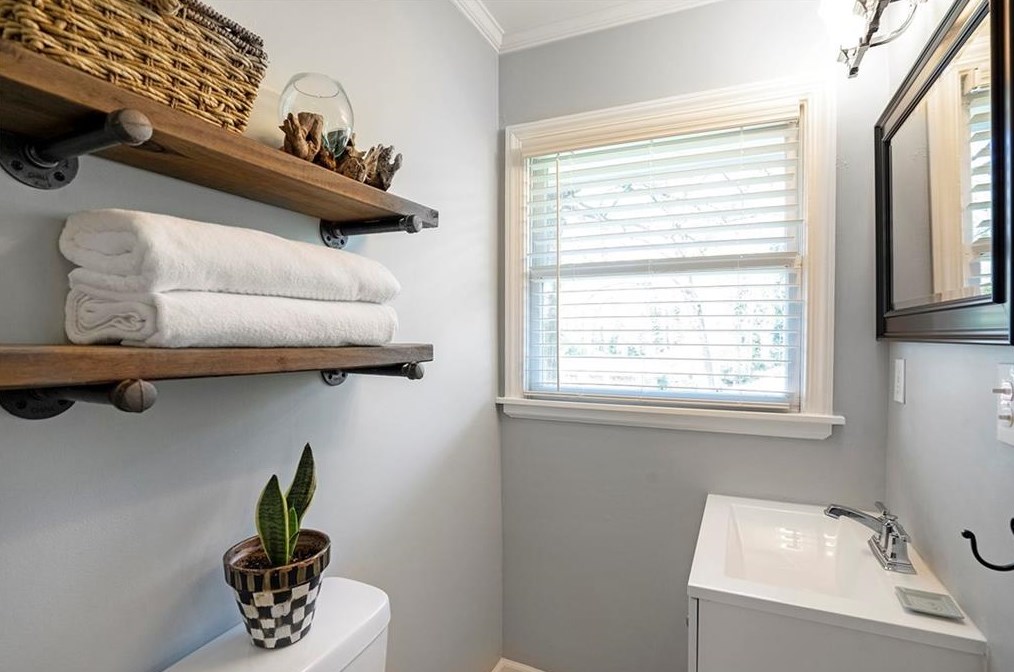 1281 Willivee Dr, Decatur GA 30033-4120 exterior