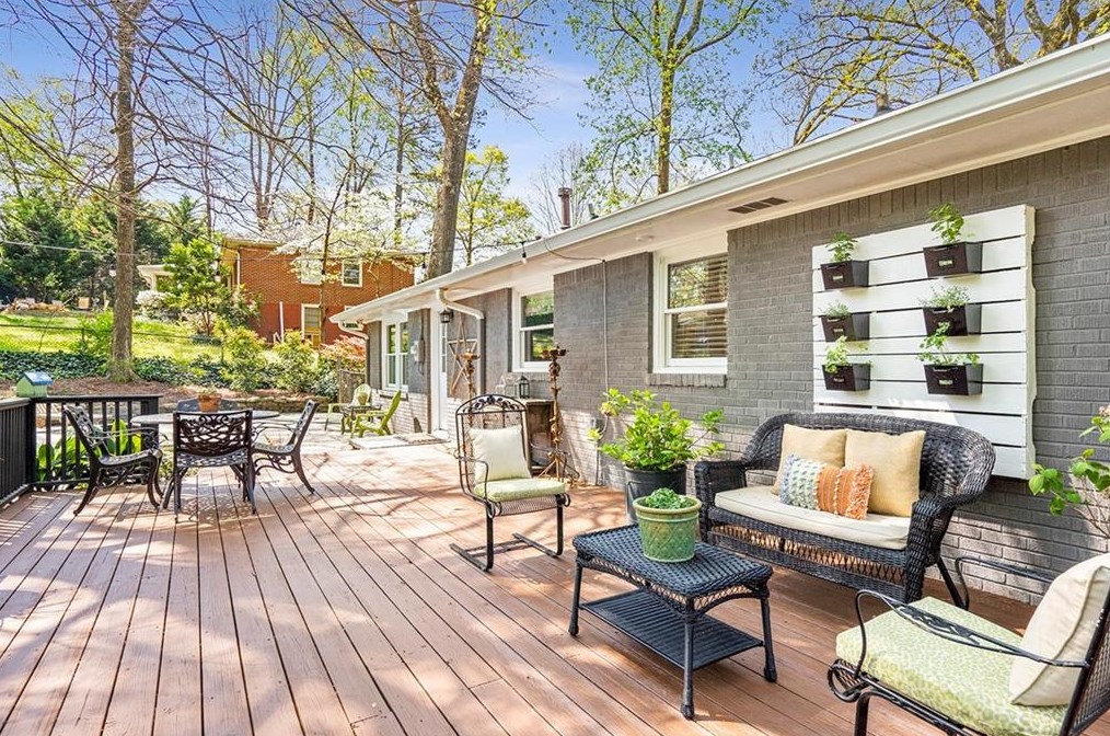 1281 Willivee Dr, Decatur GA 30033-4120 exterior