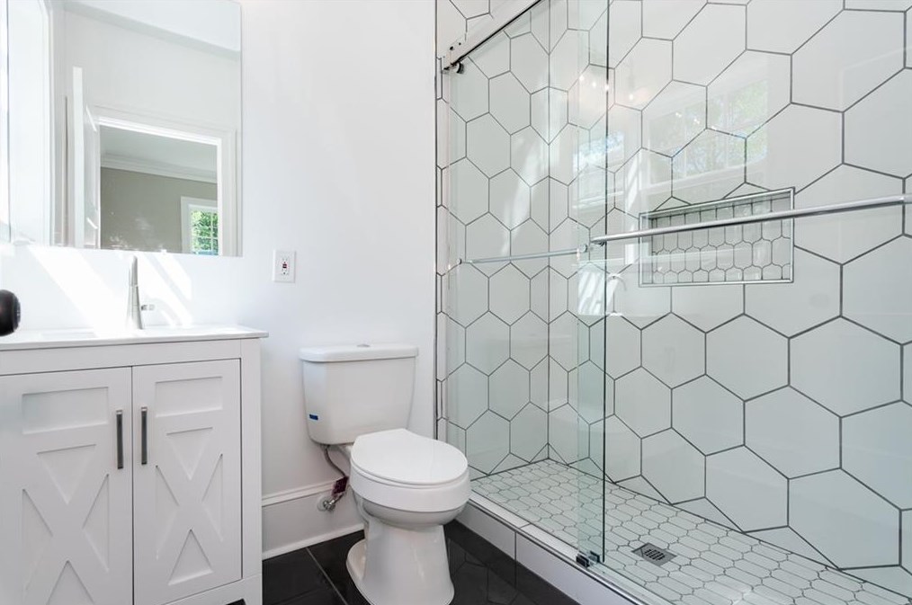 723 Avery St, Decatur GA  30030-3703 exterior