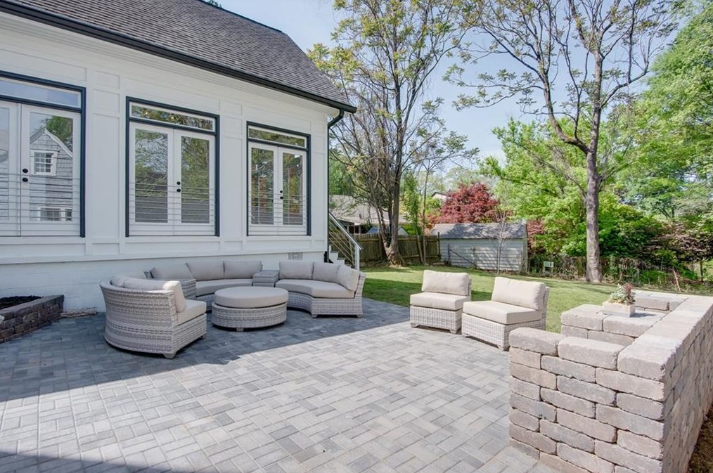 723 Avery St, Decatur GA  30030-3703 exterior