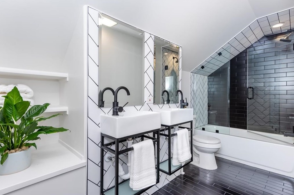 723 Avery St, Decatur GA  30030-3703 exterior