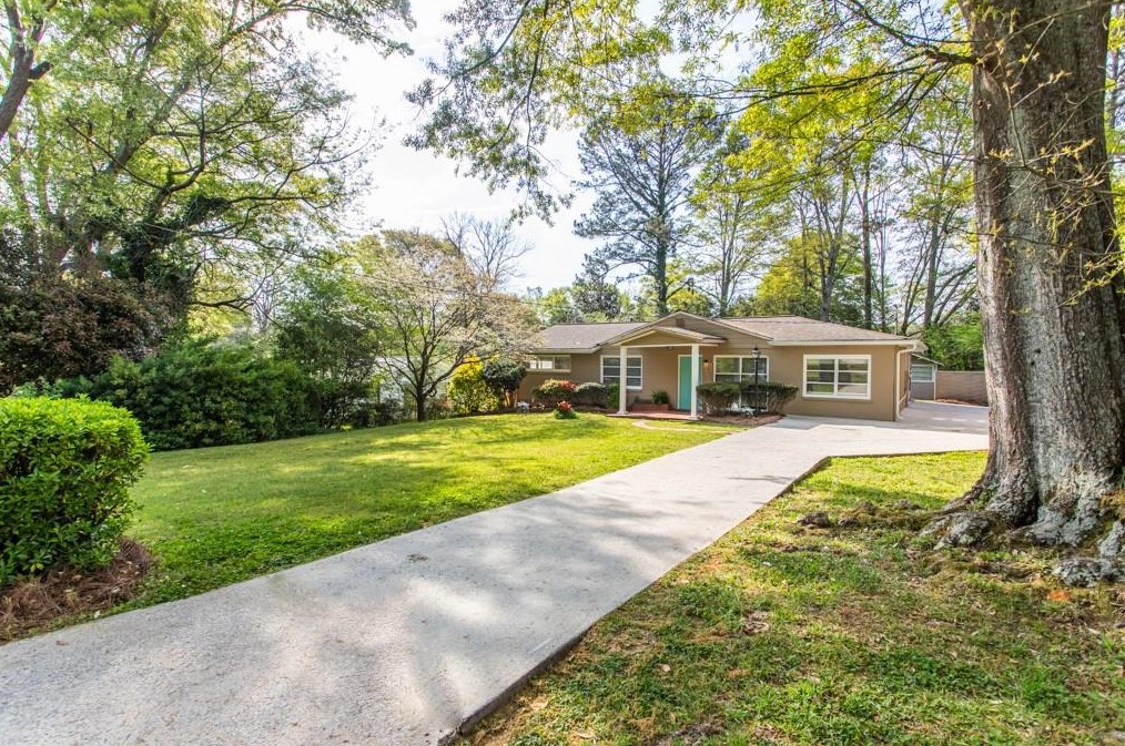 3059 Brook Dr, Decatur GA  30033-3937 exterior