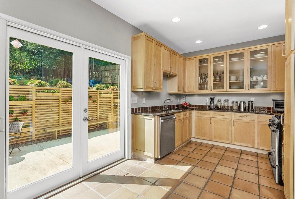 181 Tye St, Atlanta GA 30316-1142 exterior