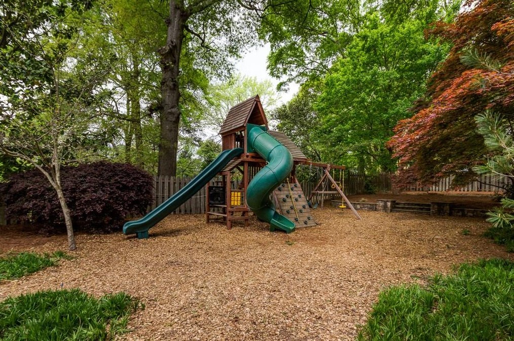 205 Lamont Dr, Decatur GA 30030-2341 exterior