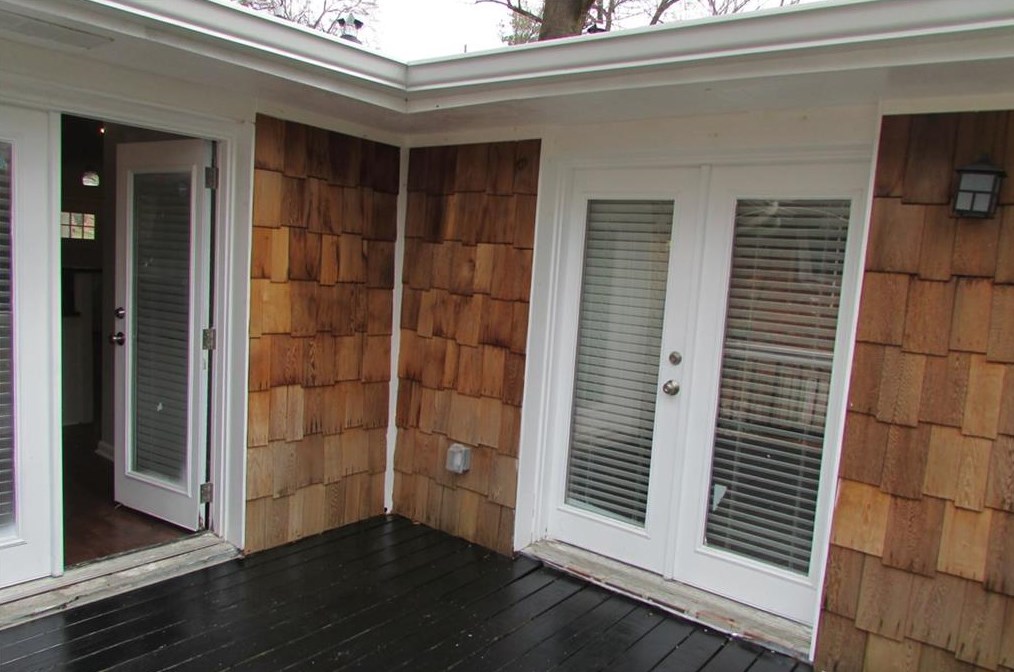 325 Rhinehill Rd, Atlanta GA  30315-7401 exterior