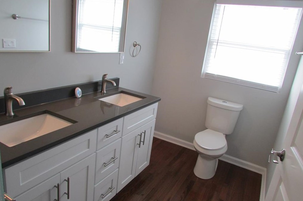 325 Rhinehill Rd, Atlanta GA  30315-7401 exterior