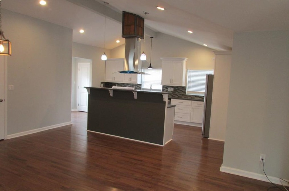 325 Rhinehill Rd, Atlanta GA  30315-7401 exterior