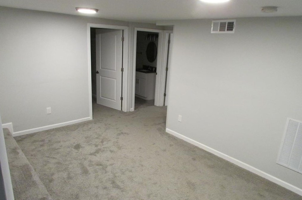 325 Rhinehill Rd, Atlanta GA  30315-7401 exterior