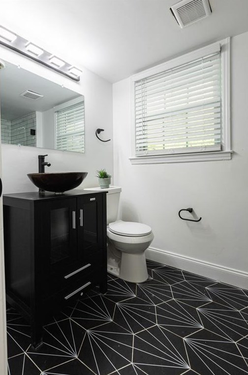 2433 Lafortune Dr, Decatur GA  30032-6440 exterior