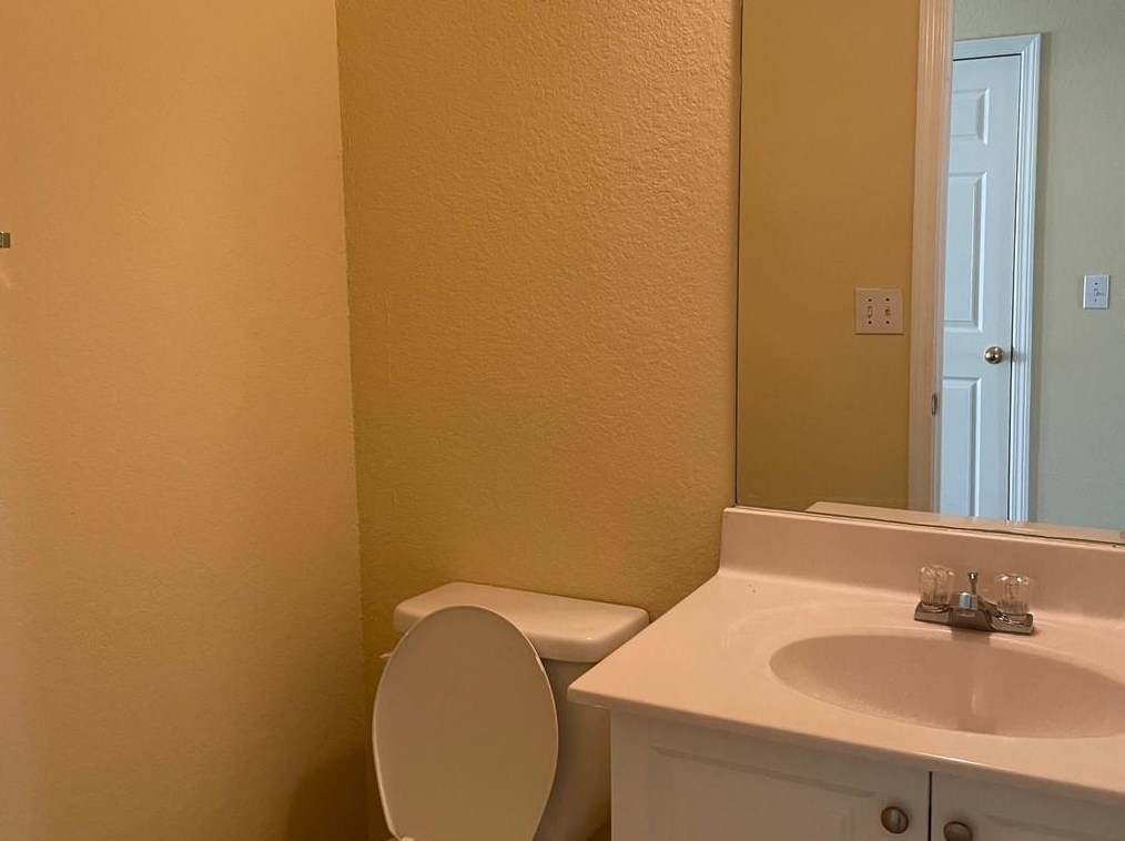 2815 Snapfinger Mnr, Decatur GA 30035-4166 exterior