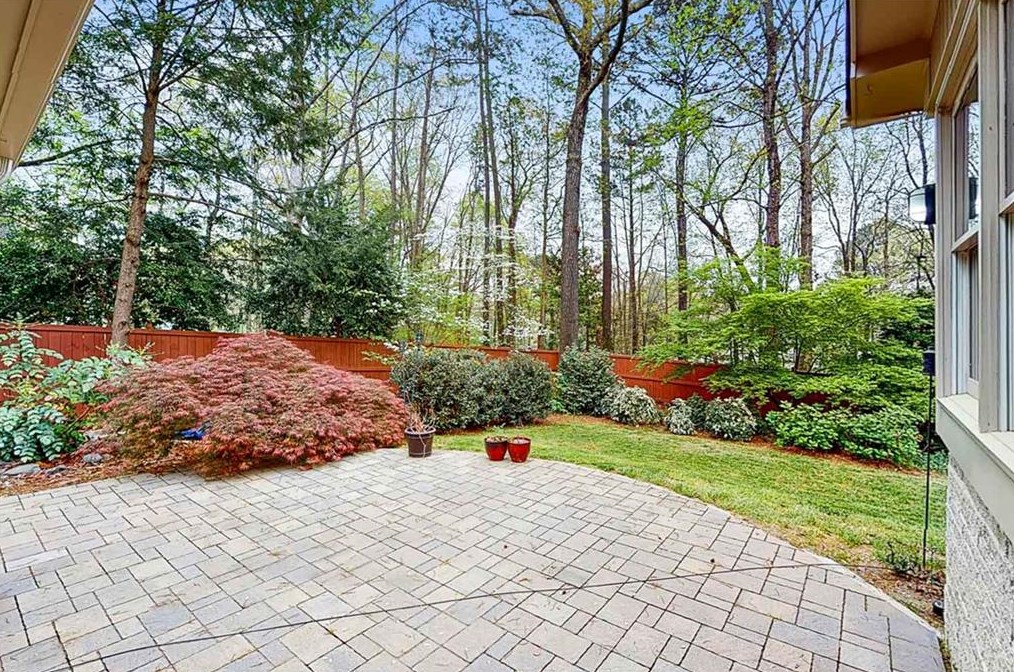 1060 Ragley Hall Rd, Atlanta GA  30319-2556 exterior