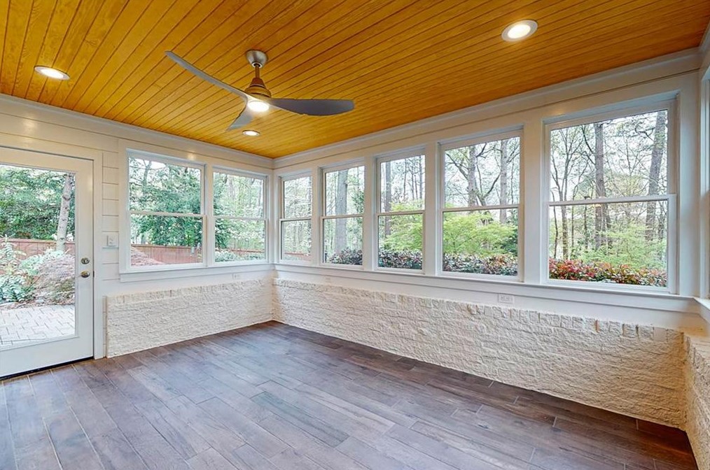 1060 Ragley Hall Rd, Atlanta GA  30319-2556 exterior