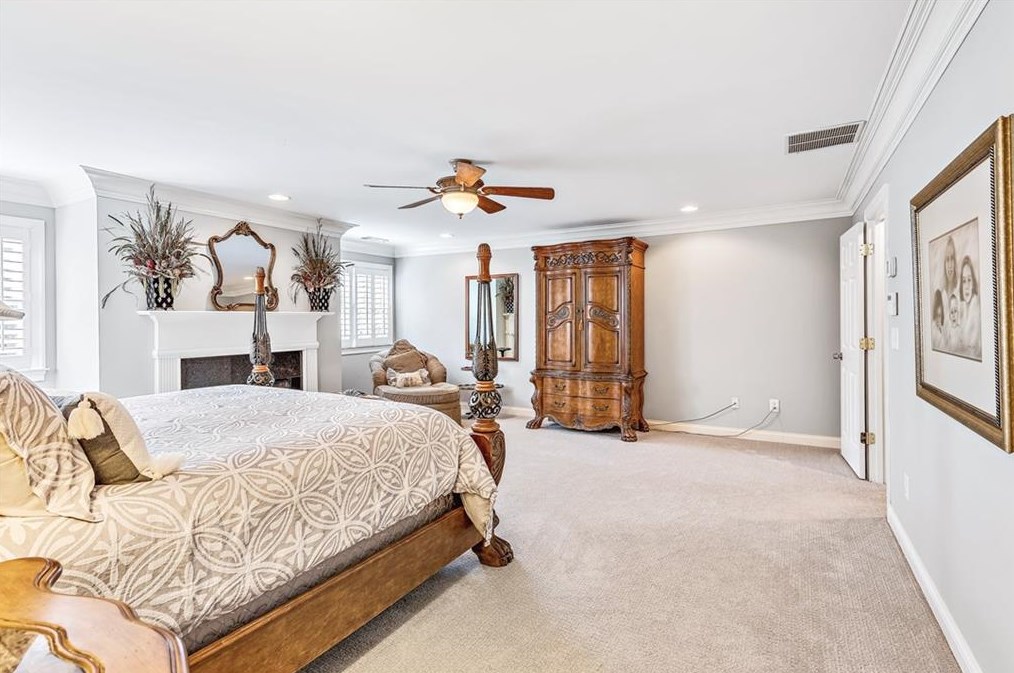 1664 Colebrook Cir, Decatur GA  30033-1425 exterior