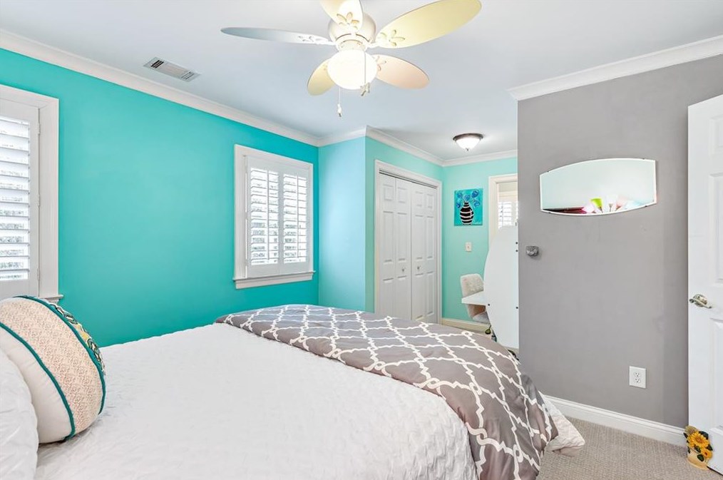 1664 Colebrook Cir, Decatur GA  30033-1425 exterior