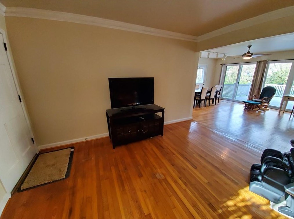 613 Clairmont Cir, Decatur GA  30033-5316 exterior