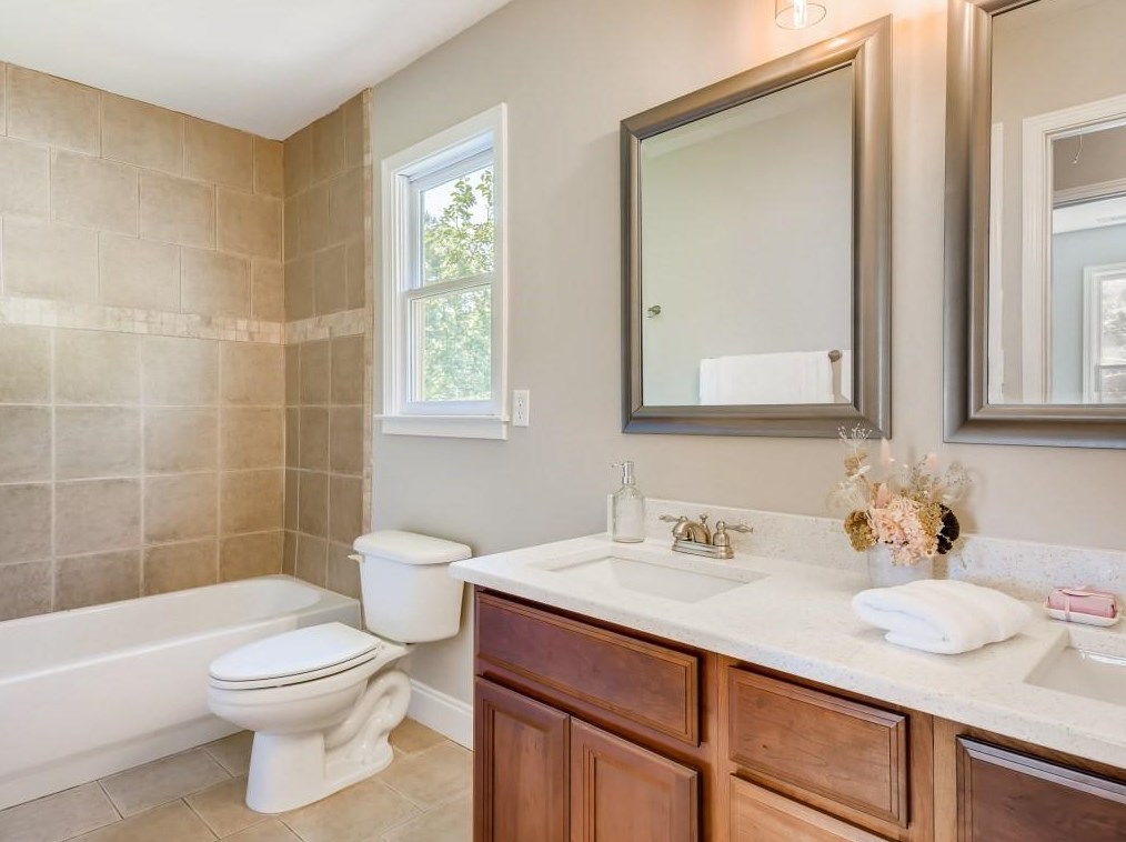 2679 Winburn Ter, Atlanta GA  30344-2731 exterior