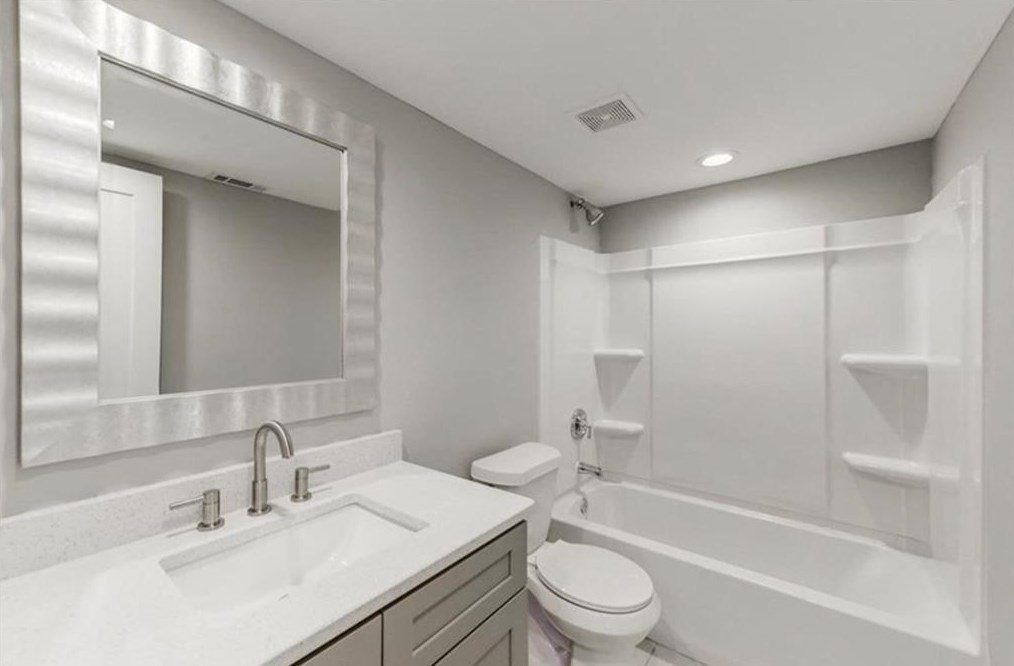 2287 Emerald Falls Dr, Decatur GA  30035-2610 exterior