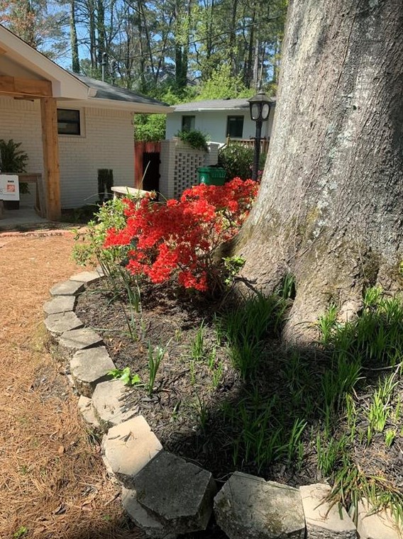 2322 Poplar Springs Dr, Atlanta GA  30319-3942 exterior