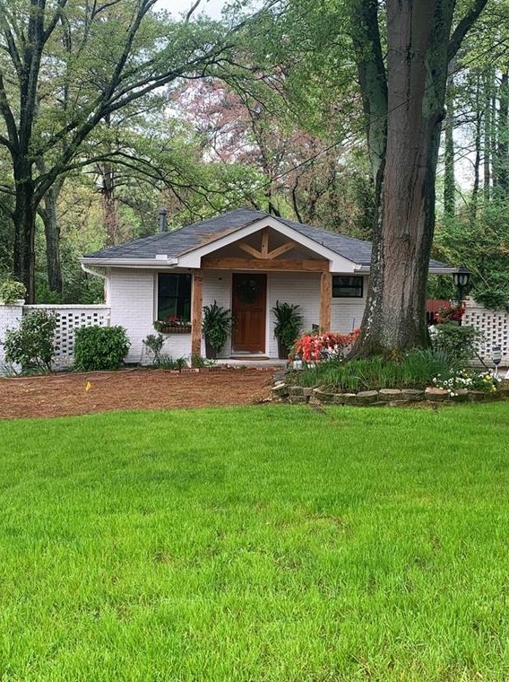 2322 Poplar Springs Dr, Atlanta GA  30319-3942 exterior