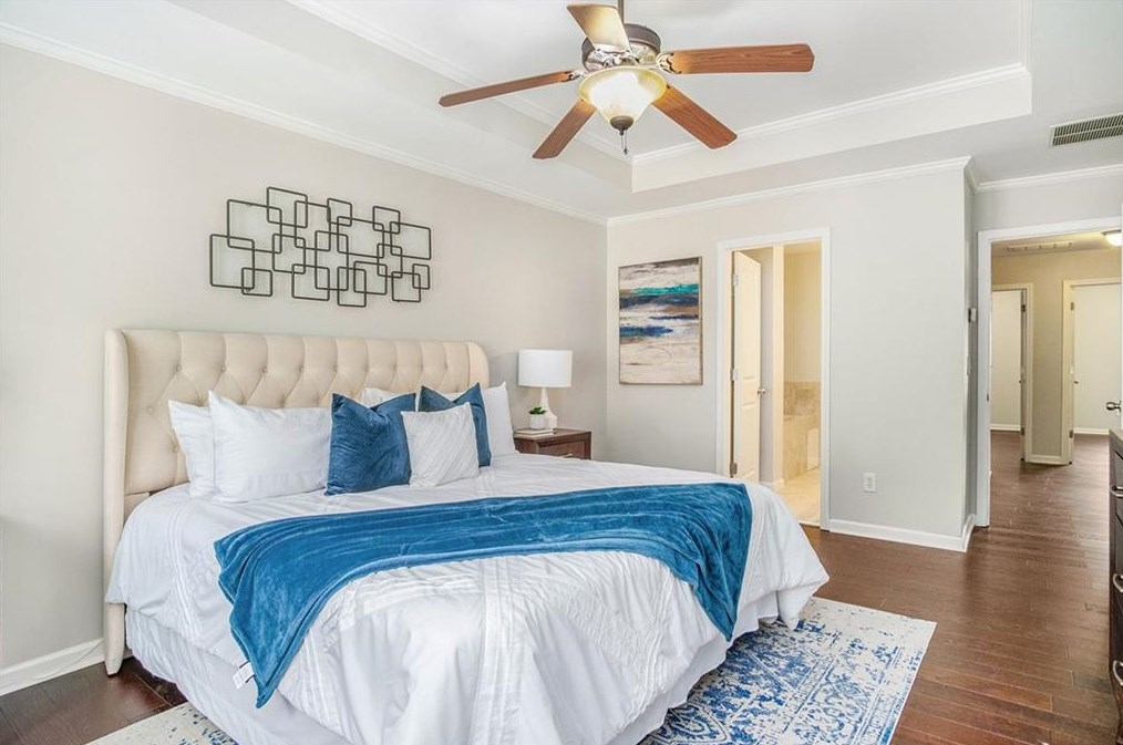 1069 Village Dr, Decatur GA  30032-2453 exterior