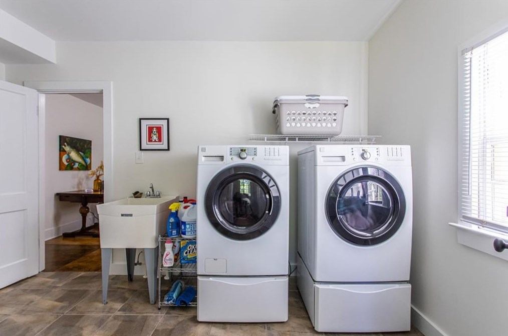 148 Adair St, Decatur GA  30030-2937 exterior