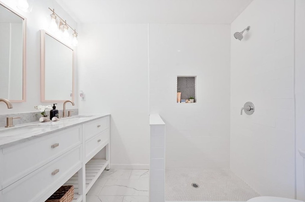 820 Timberland St, Smyrna GA  30080-3363 exterior