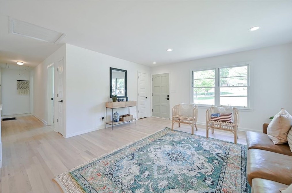 820 Timberland St, Smyrna GA  30080-3363 exterior