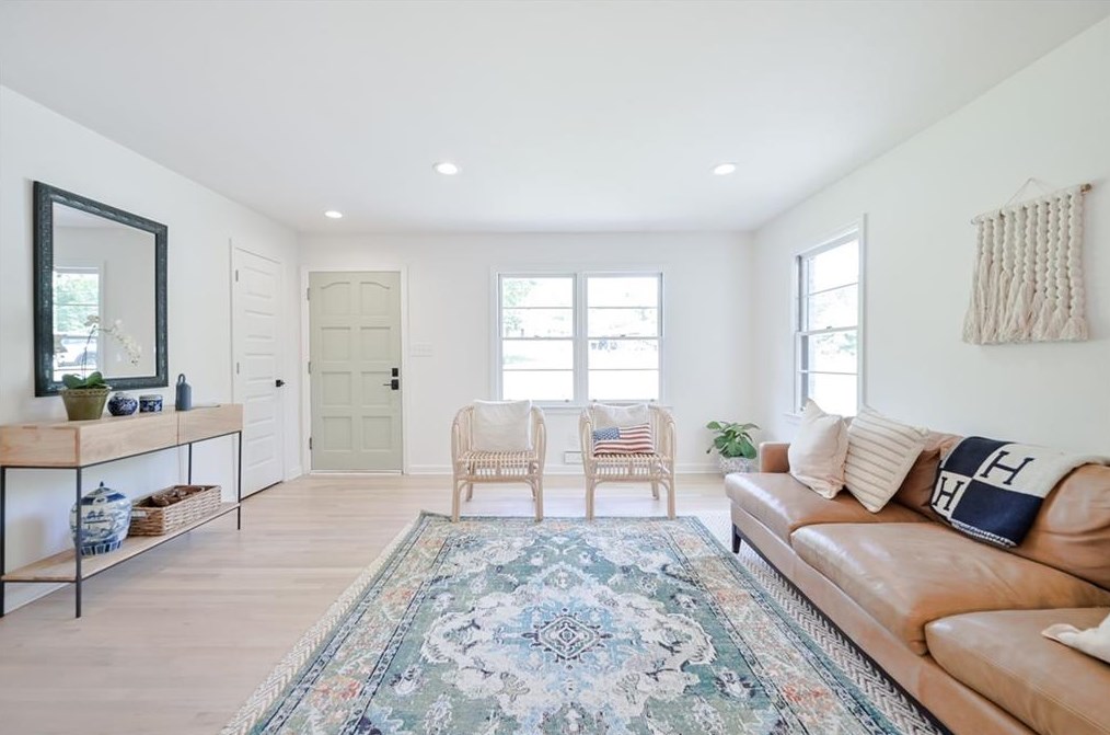 820 Timberland St, Smyrna GA  30080-3363 exterior