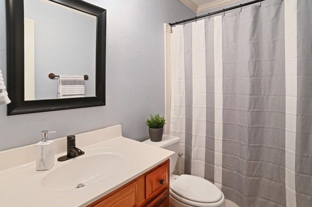 1070 Creatwood Cir, Smyrna GA  30080-8212 exterior