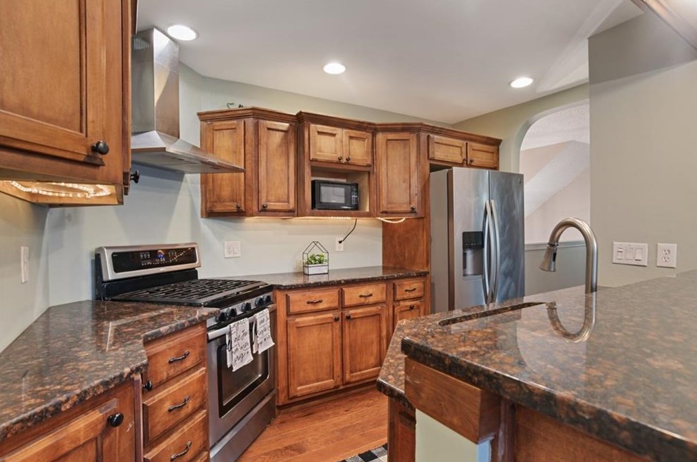 1070 Creatwood Cir, Smyrna GA  30080-8212 exterior