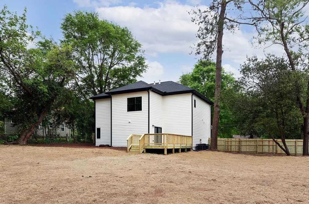 2460 Mellville Ave, Decatur GA  30032-4147 exterior