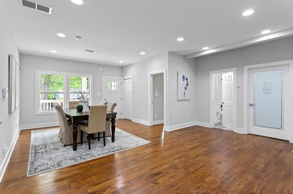 2460 Mellville Ave, Decatur GA  30032-4147 exterior