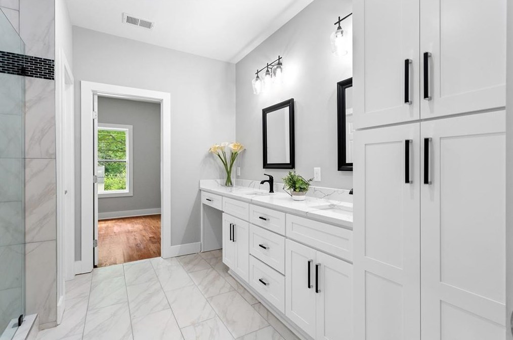 2460 Mellville Ave, Decatur GA  30032-4147 exterior