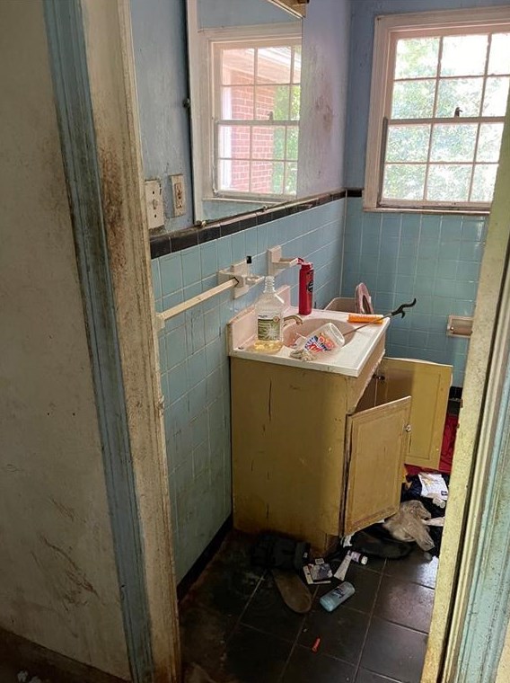 2807 Oakland Ter, Decatur GA  30032-5518 exterior