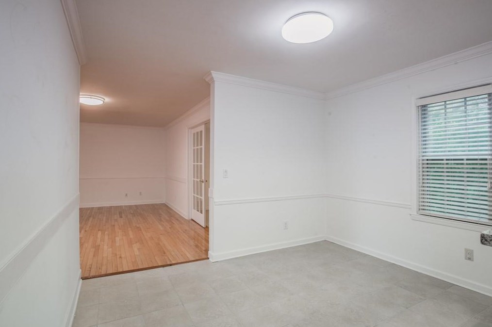 34 Arpege Way, Atlanta GA  30327-1020 exterior