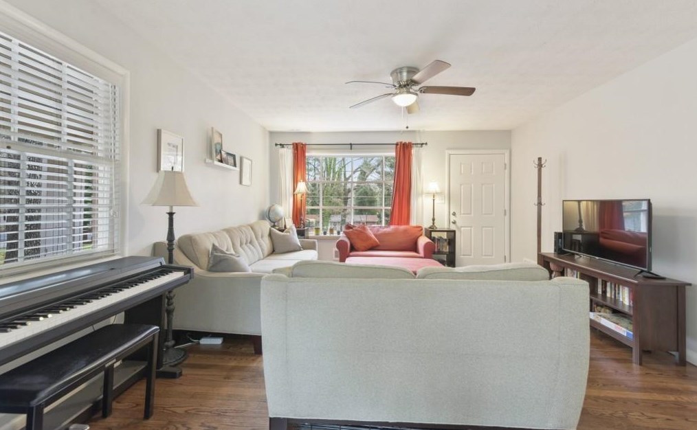 4461 Mercer Rd, Decatur GA  30035-1519 exterior