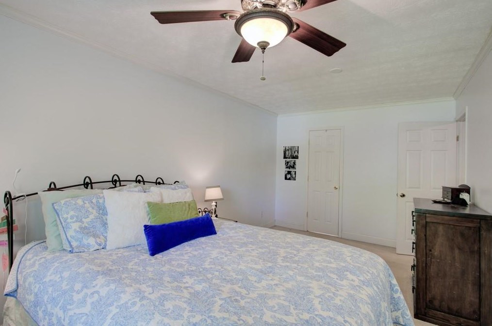 890 Brentwood Dr, Smyrna GA  30082-3404 exterior