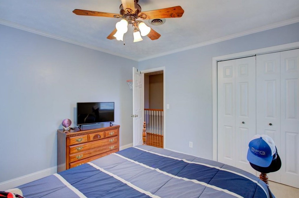 890 Brentwood Dr, Smyrna GA  30082-3404 exterior