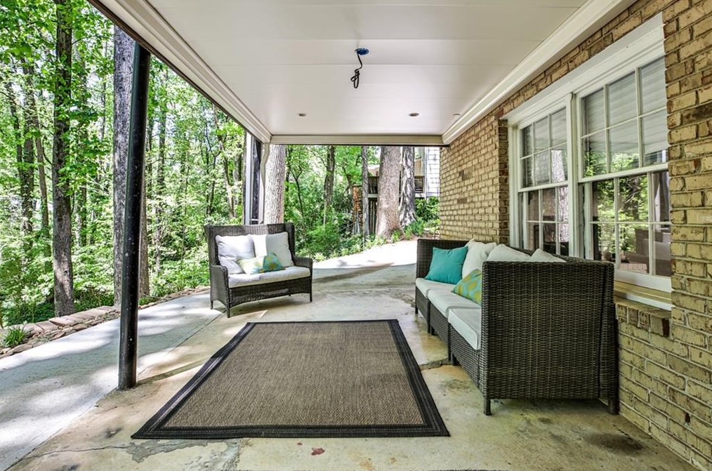 4512 Sharon Valley Ct, Atlanta GA  30338-5952 exterior