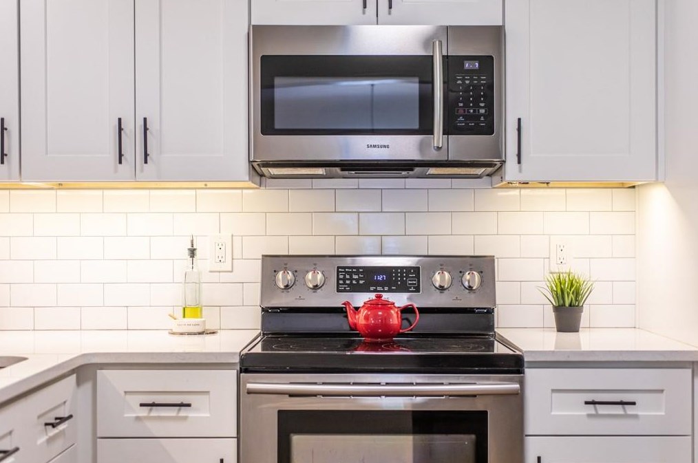 2222 Desmond Dr, Decatur GA  30033-4742 exterior