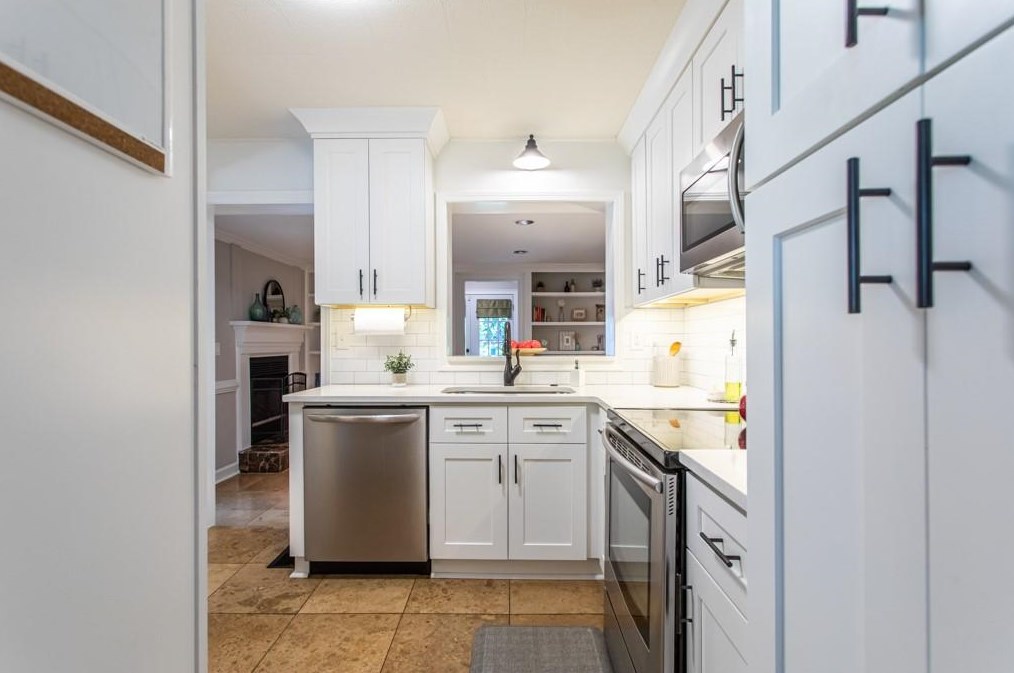 2222 Desmond Dr, Decatur GA  30033-4742 exterior