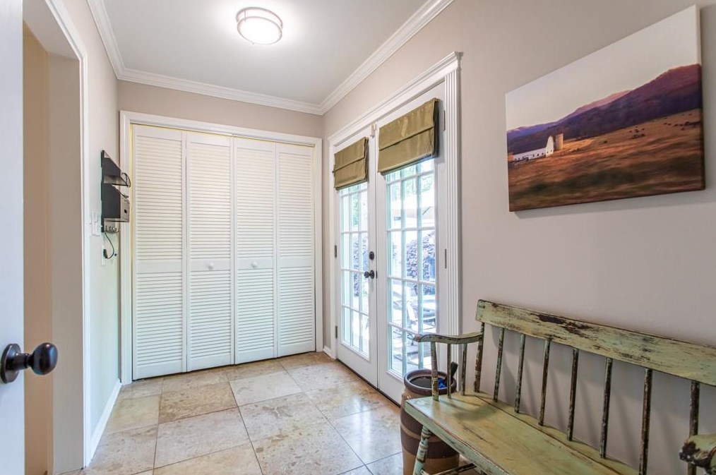 2222 Desmond Dr, Decatur GA  30033-4742 exterior