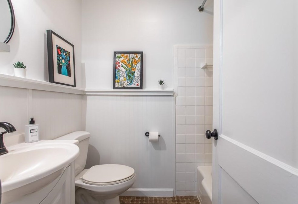 2222 Desmond Dr, Decatur GA  30033-4742 exterior