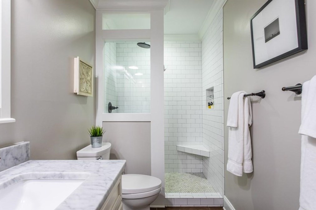 2222 Desmond Dr, Decatur GA  30033-4742 exterior