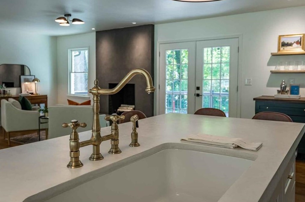 2801 Riderwood Dr, Decatur GA  30033-1532 exterior